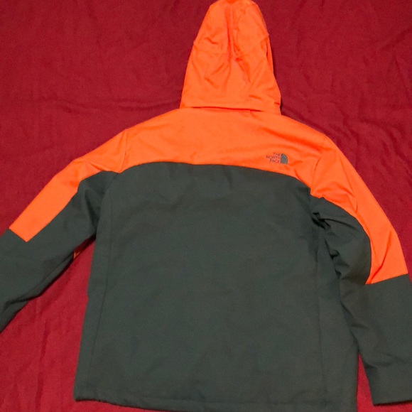 New! North Face Jacket - Picture 2 of 7